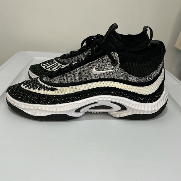 NIKE Men's Basketball Shoes Size 10 Cosmic Unity 3 Style# DV2757-002 Court Sport - Picture 9 of 16